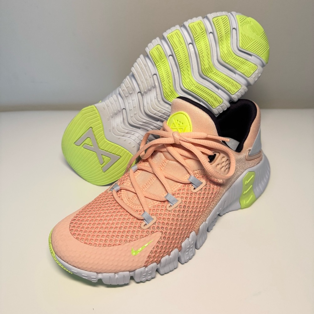 Size 8.5 - Nike Free Metcon 4 Arctic Orange Women's Shoe
